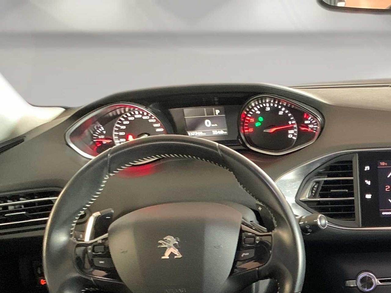 Peugeot Peugeot 308 usata, con Caricabatterie di bordo da 22 kW