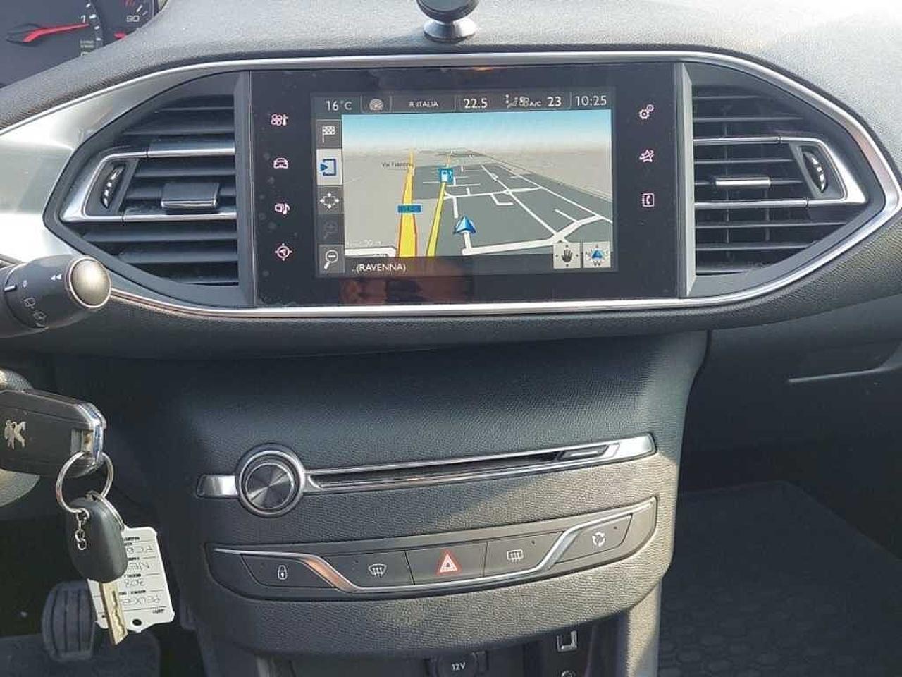 Peugeot Peugeot 308 usata, con GPS