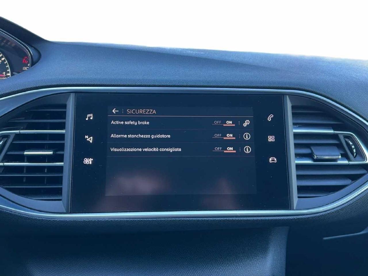 Peugeot Peugeot 308 usata, con Xenon-led