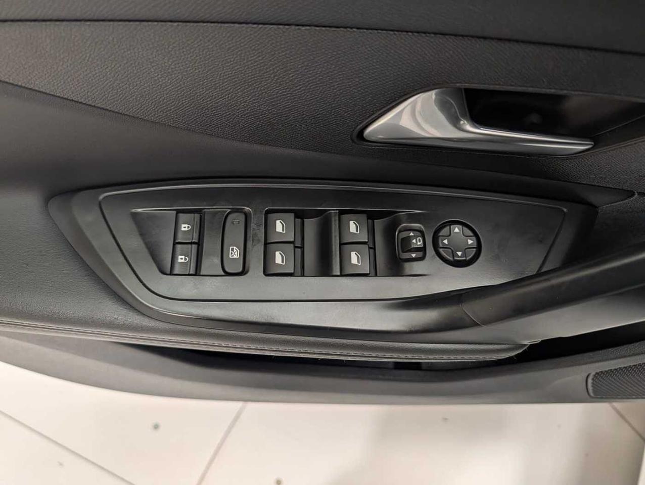 Peugeot Peugeot 308 usata 18