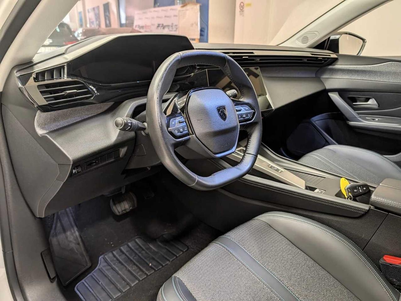 Peugeot Peugeot 308 usata, con GPS