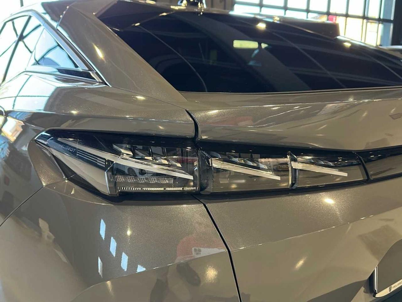Peugeot 408 - Foto 2