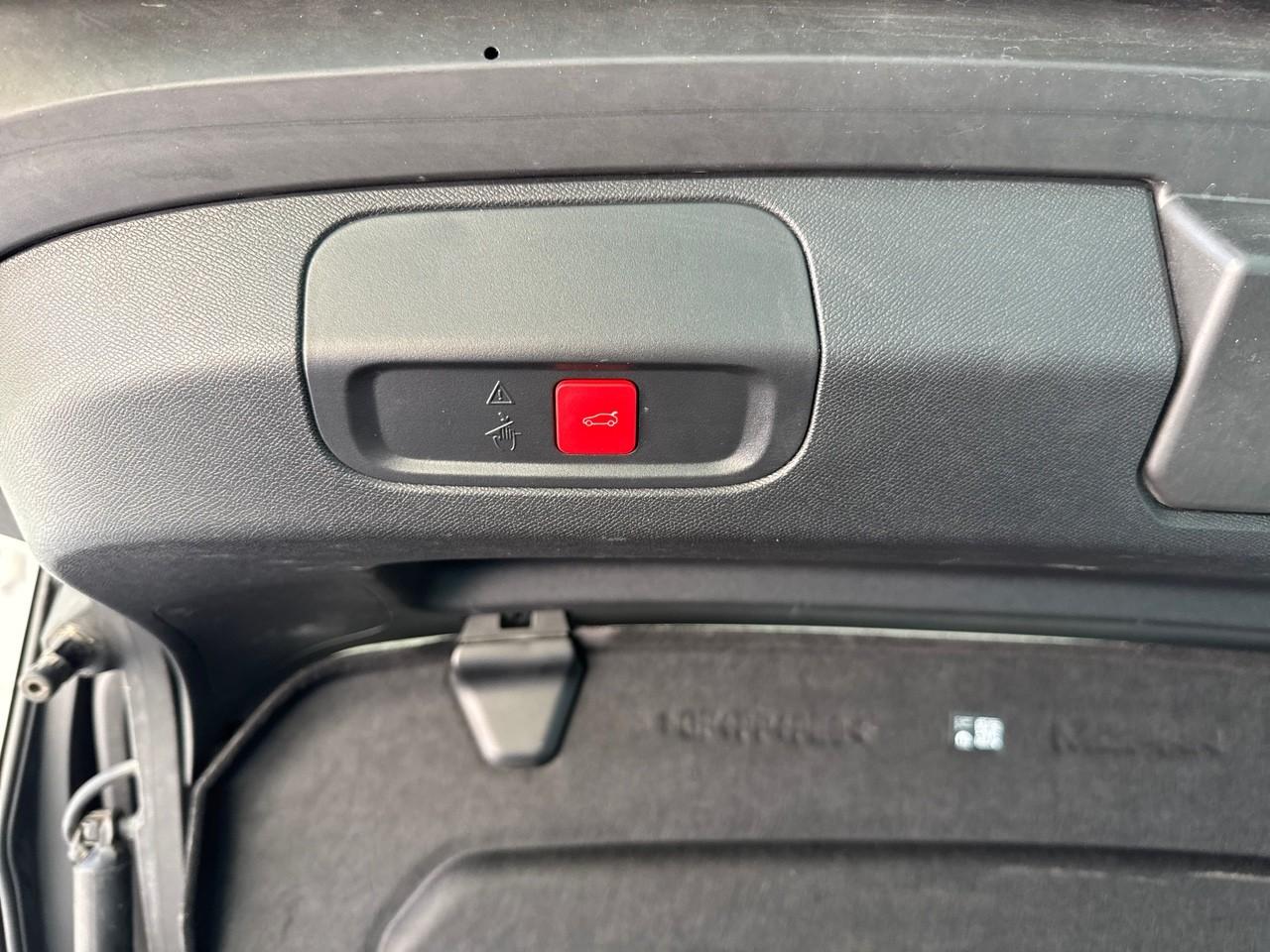 Peugeot Peugeot 408 usata, con Isofix