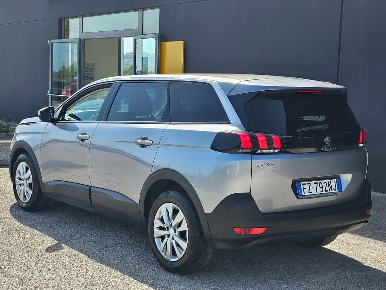 Peugeot Peugeot 5008 usata, con chiusura centralizzata