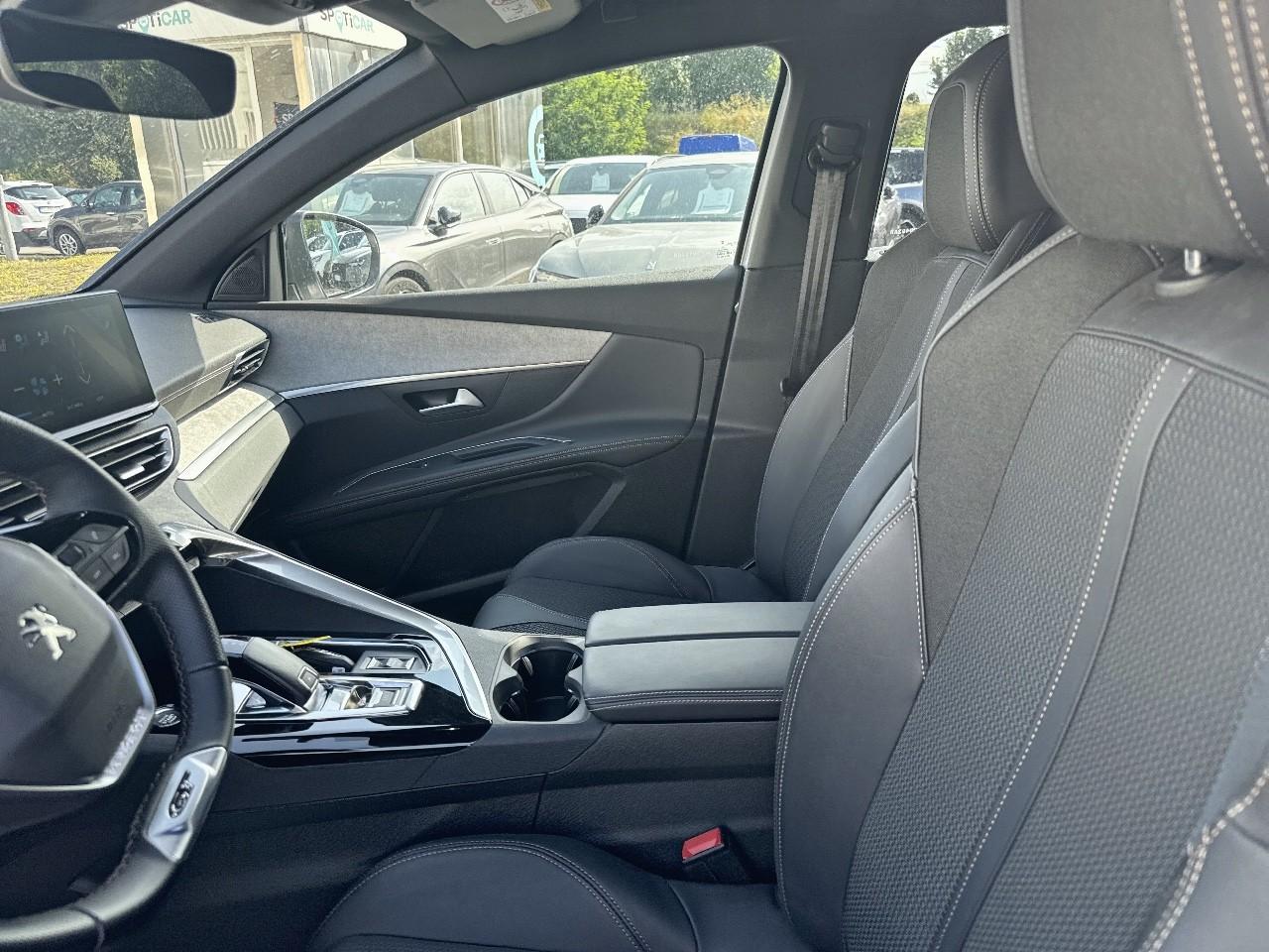 Peugeot Peugeot 5008 usata, con cinture sicurezza post. conducente, cinture sicurezza post. passeggero, cinture sicurezza post. centrale a 3 punti