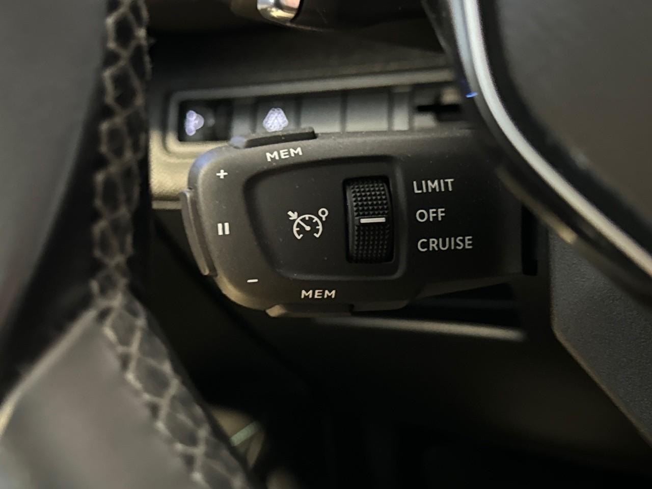 Peugeot Peugeot 5008 usata, con assistenza al parcheggio posteriore e con monitor