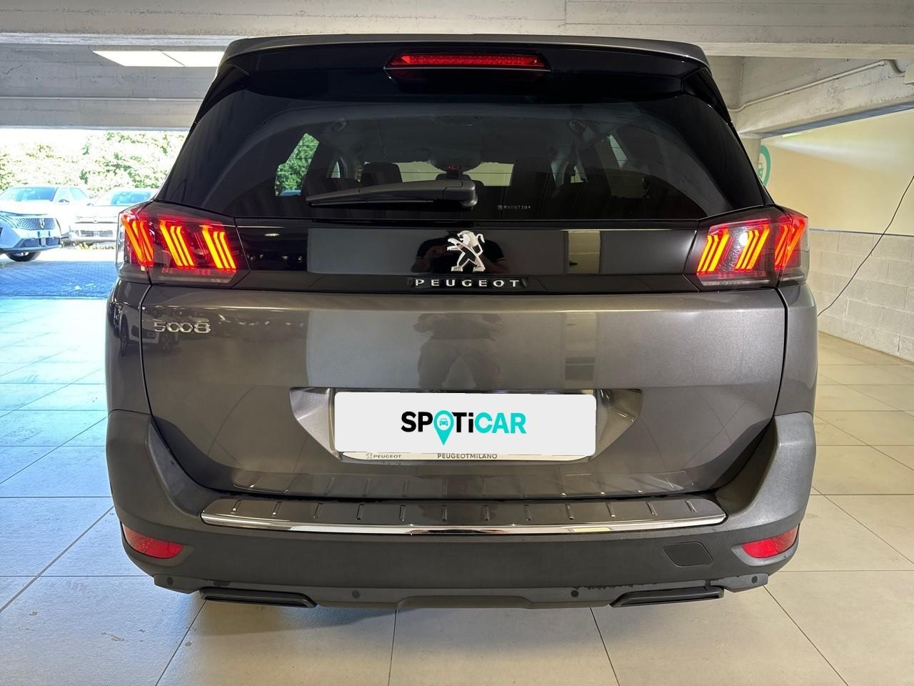 Peugeot Peugeot 5008 usata, con bracciolo anteriore