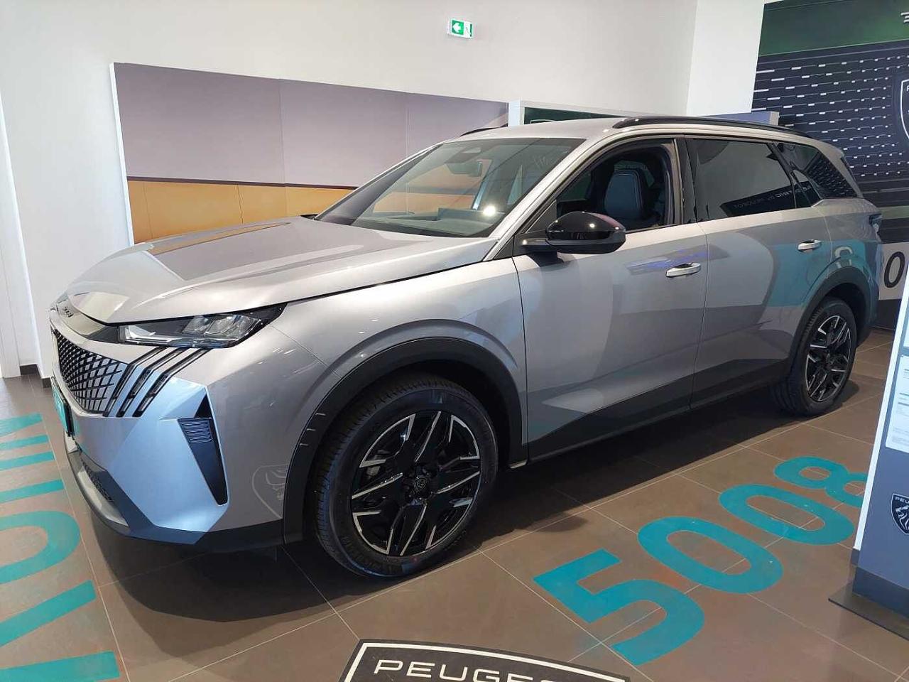 Peugeot Peugeot 5008 usata, con alzacristalli anteriori e posteriori elettrici antipizzicamento con comando sequenziale