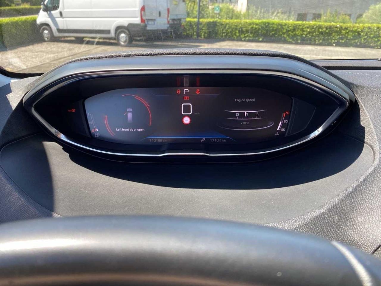Peugeot Peugeot 5008 usata, con sistema di navigazione