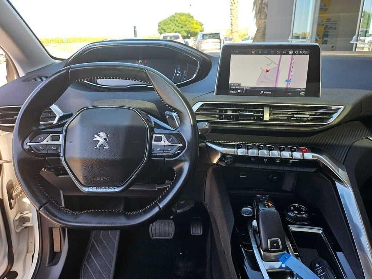 Peugeot Peugeot 5008 usata, con 2 sedili in terza fila (ribaltabili a scomparsa ed estraibili)