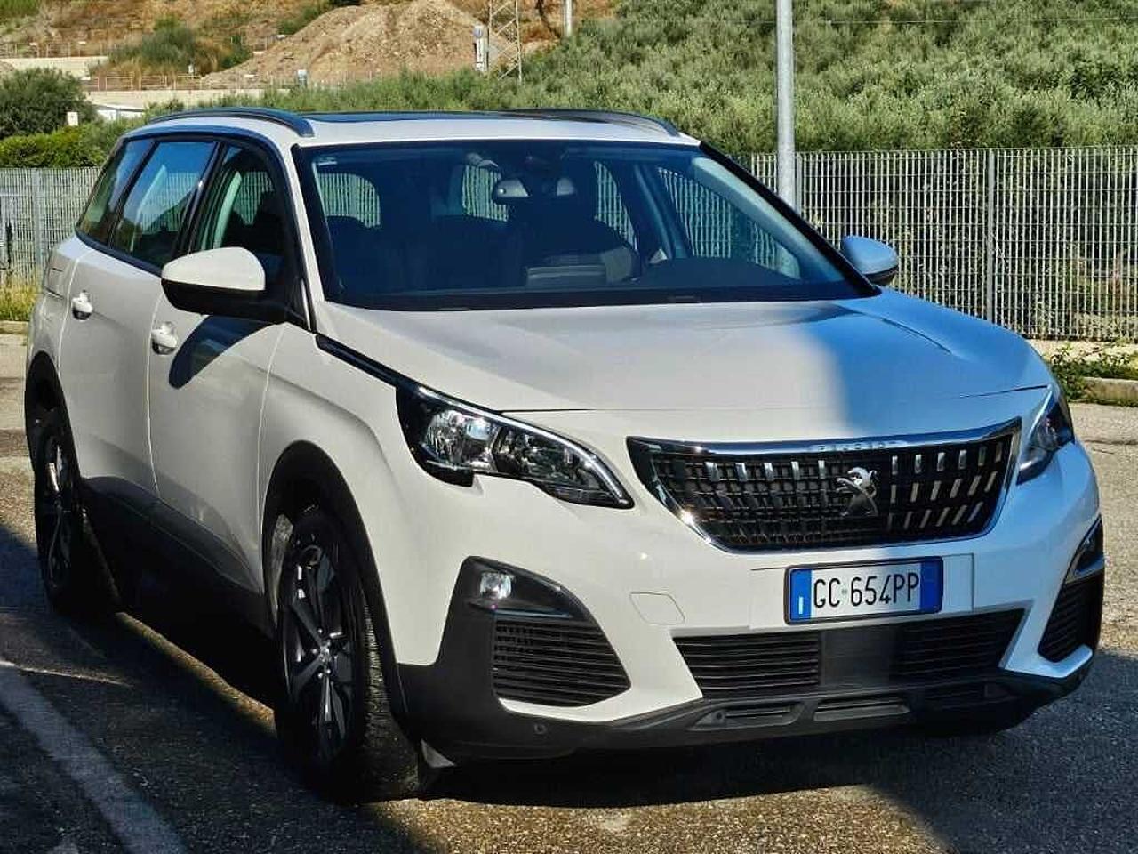 Peugeot Peugeot 5008 usata, con freno di stazionamento elettrico e hill assist