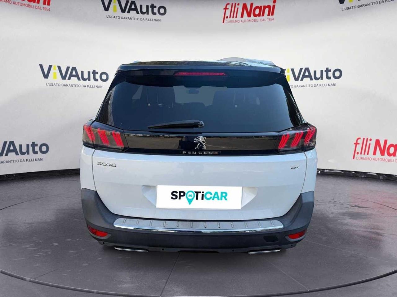Peugeot Peugeot 5008 usata, con decori plancia di bordo e pannelli delle porte in alcantara®