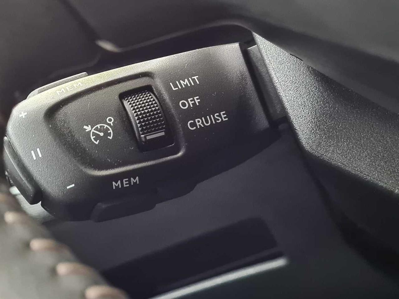 Peugeot Peugeot 5008 usata, con alzacristalli ant./post. elettrici antipizzicamento, comando sequenziale