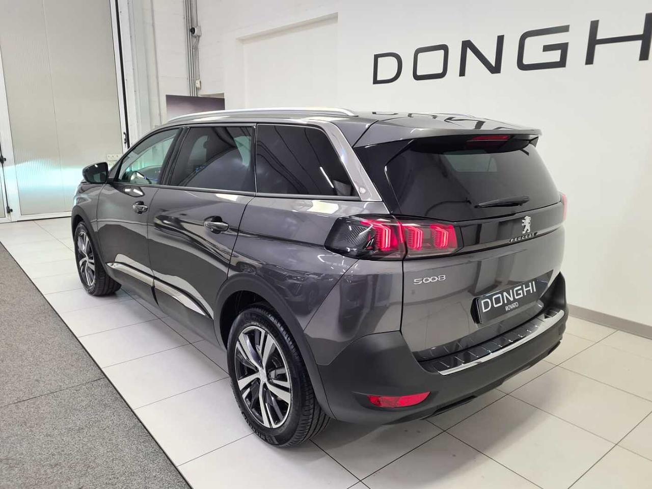 Peugeot Peugeot 5008 usata, con assistente alle frenate di emergenza