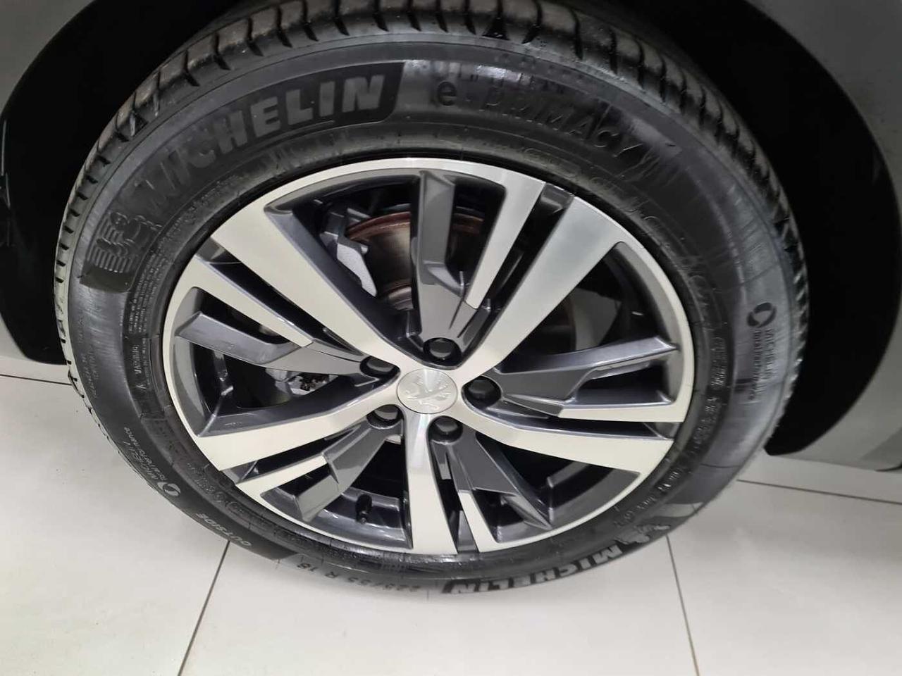 Peugeot Peugeot 5008 usata, con assistenza alla frenata