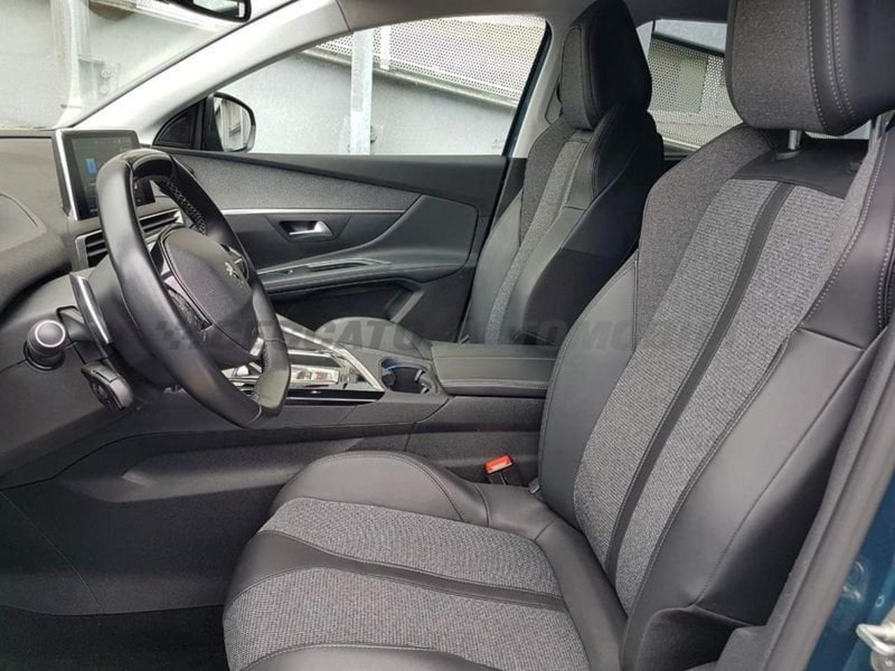 Peugeot Peugeot 5008 usata, con cerchi in lega