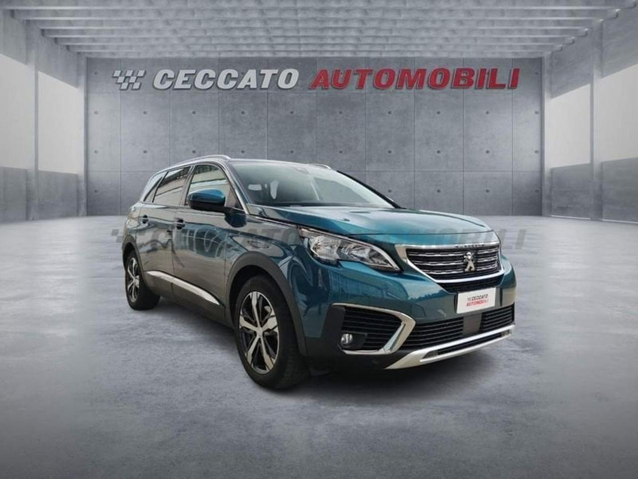 Peugeot Peugeot 5008 usata, con gancio traino