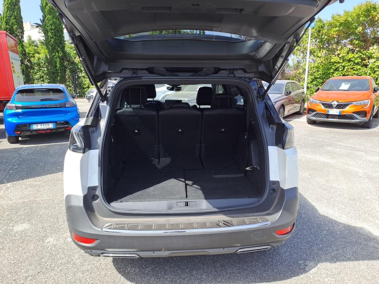 Peugeot Peugeot 5008 usata, con chiamata di emergenza