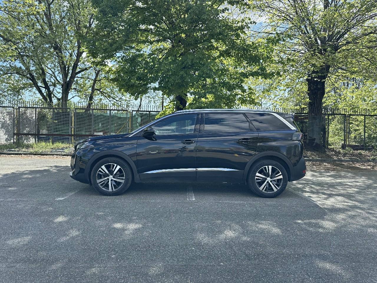 Peugeot Peugeot 5008 usata, con avviso superamento corsia attivazione sterzo