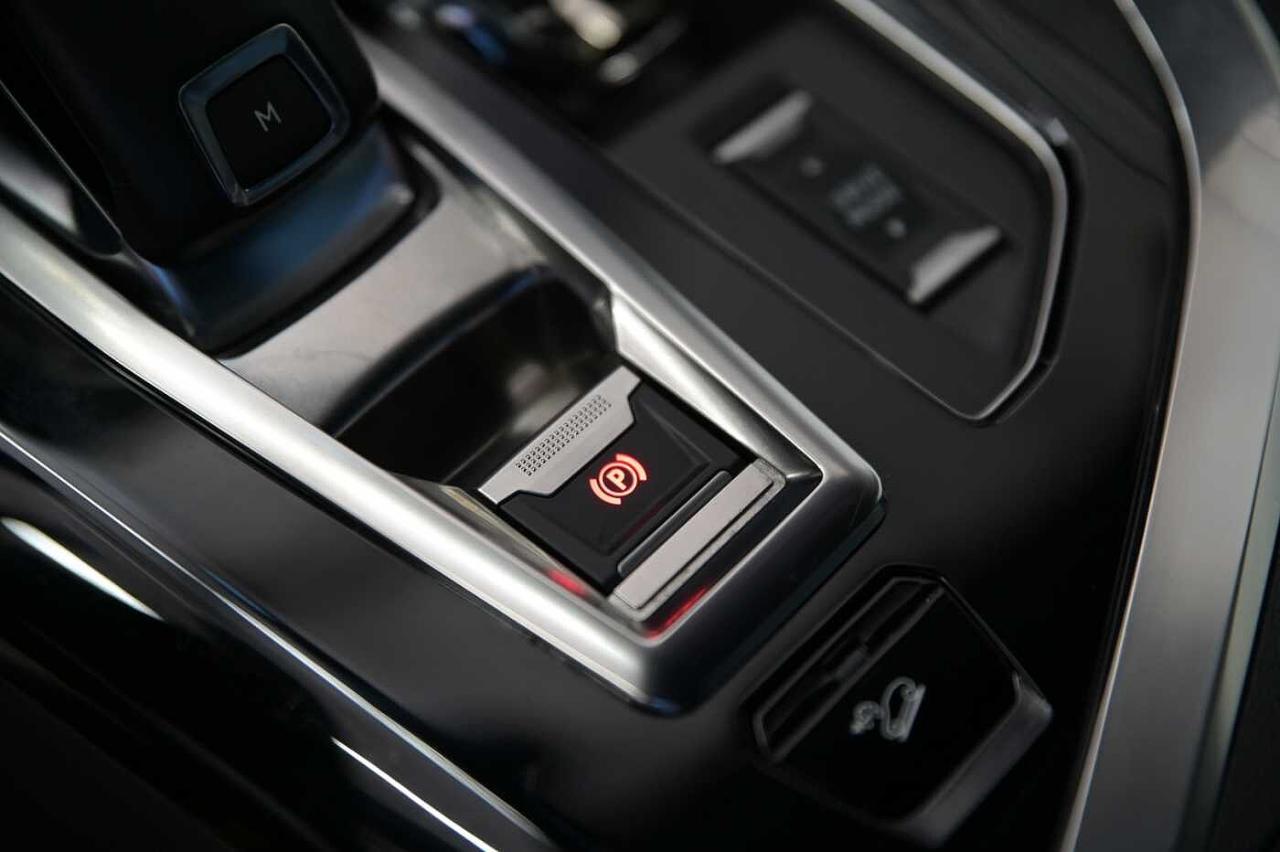 Peugeot Peugeot 5008 usata, con alzacristalli ant./post. elettrici antipizzicamento, comando sequenziale