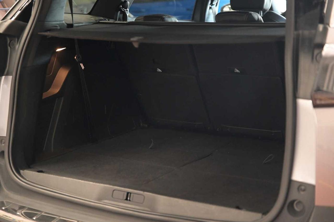Peugeot Peugeot 5008 usata, con cerchi in lega leggera