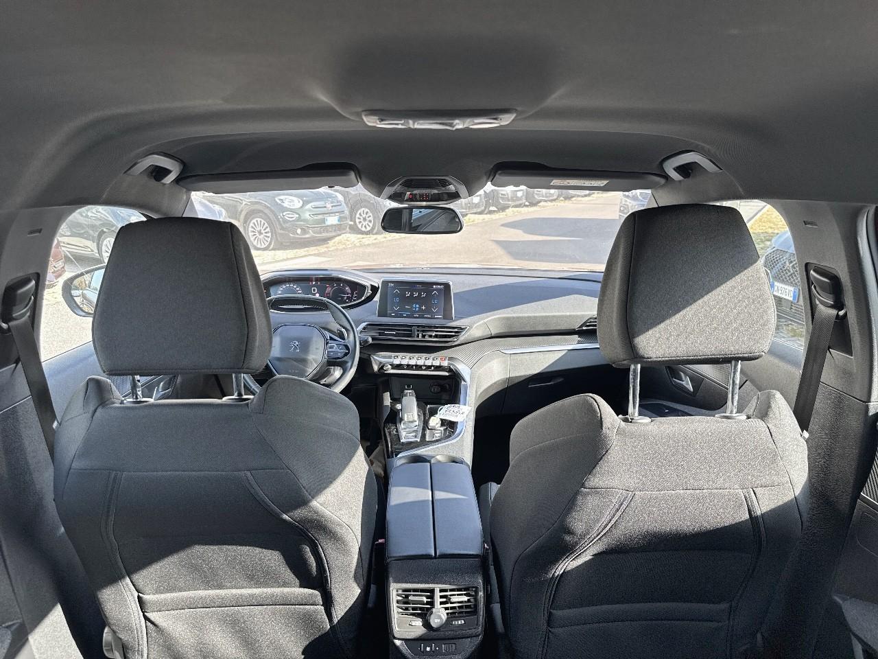 Peugeot Peugeot 5008 usata, con comandi audio al volante
