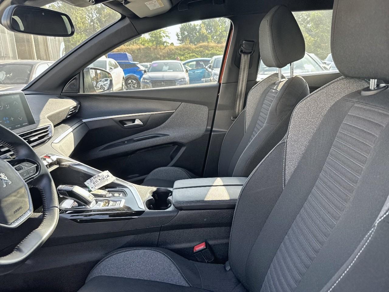 Peugeot Peugeot 5008 usata, con comando luci con sensore di oscurità manuale con funzione fendinebbia