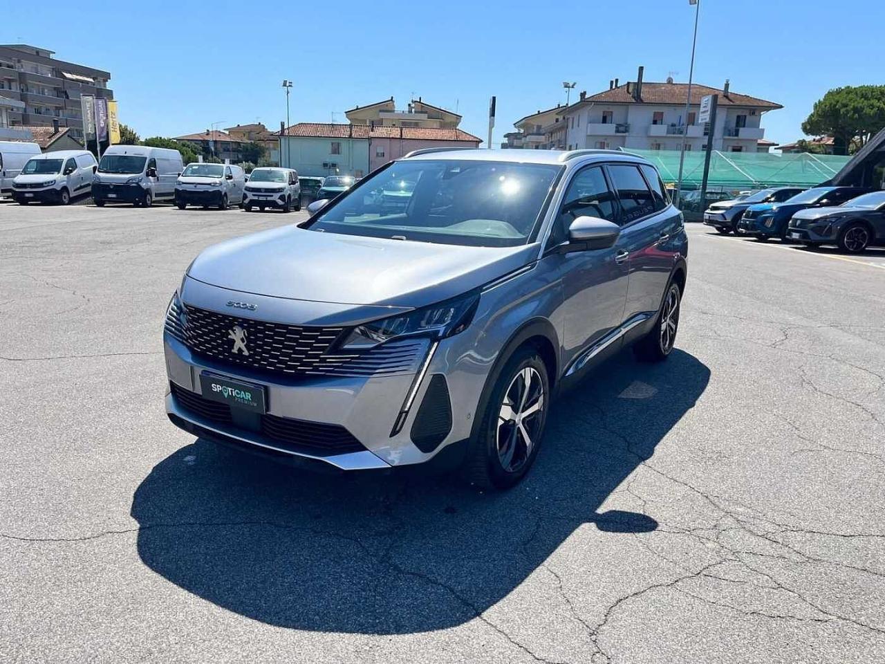 Peugeot Peugeot 5008 usata, con accensione automatica luci di emergenza in caso di forte decelerazione
