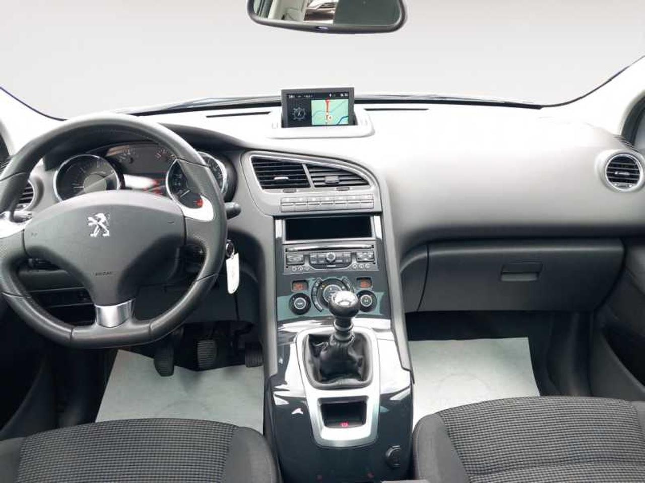 Peugeot Peugeot 5008 usata, con cerchi in lega