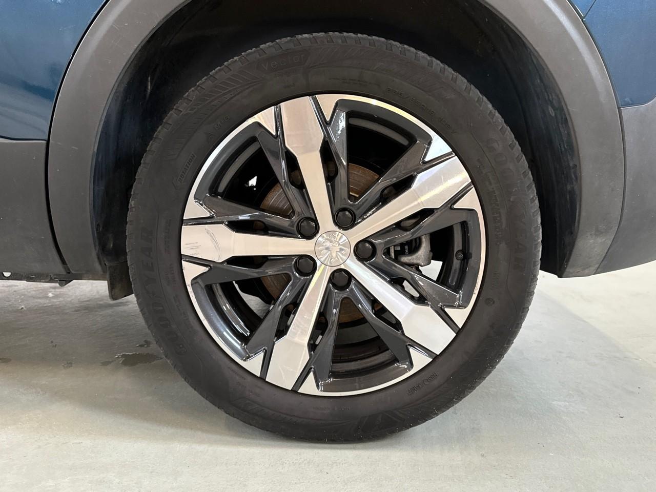 Peugeot Peugeot 5008 usata, con 3a fila di sedili tipo individuali e a orientamento anteriore , removibili con individuali e 2 posti abbattibile nel pavimento