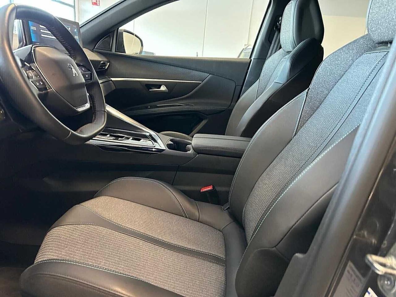 Peugeot Peugeot 5008 usata, con 6 marce