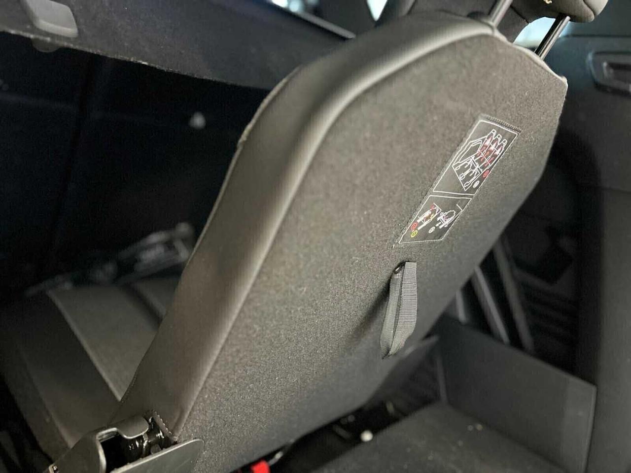 Peugeot Peugeot 5008 usata, con accelerazione: 11.8