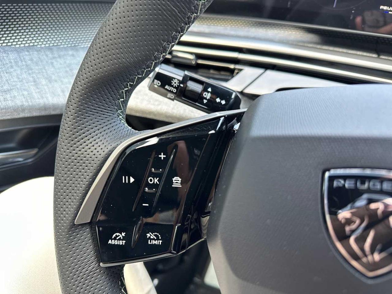 Peugeot Peugeot 5008 usata, con alzacristalli anteriori e posteriori elettrici antipizzicamento con comando sequenziale