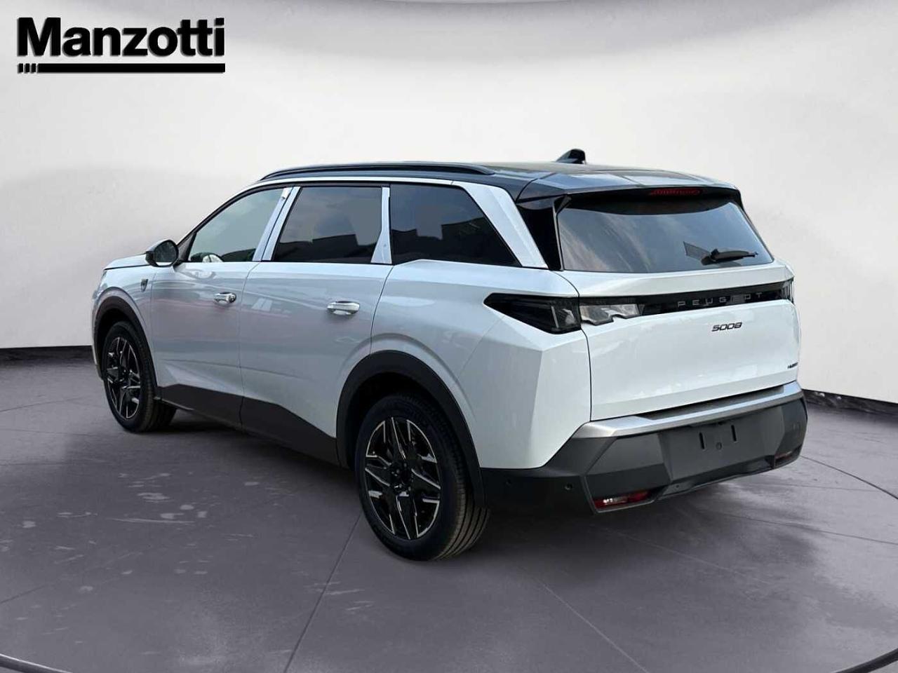Peugeot Peugeot 5008 usata, con cerchi in lega leggera