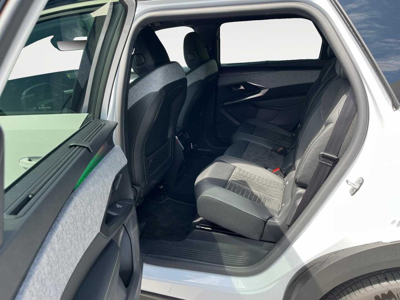 Peugeot Peugeot 5008 usata, con 4 Maniglie interne al tetto