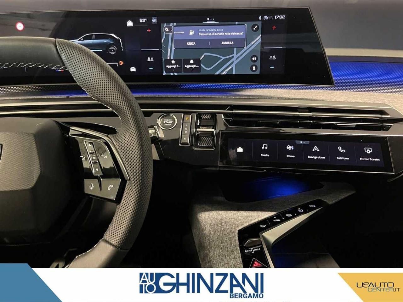 Peugeot Peugeot 5008 usata, con 2 prese 12 V console centrale, bagagliaio