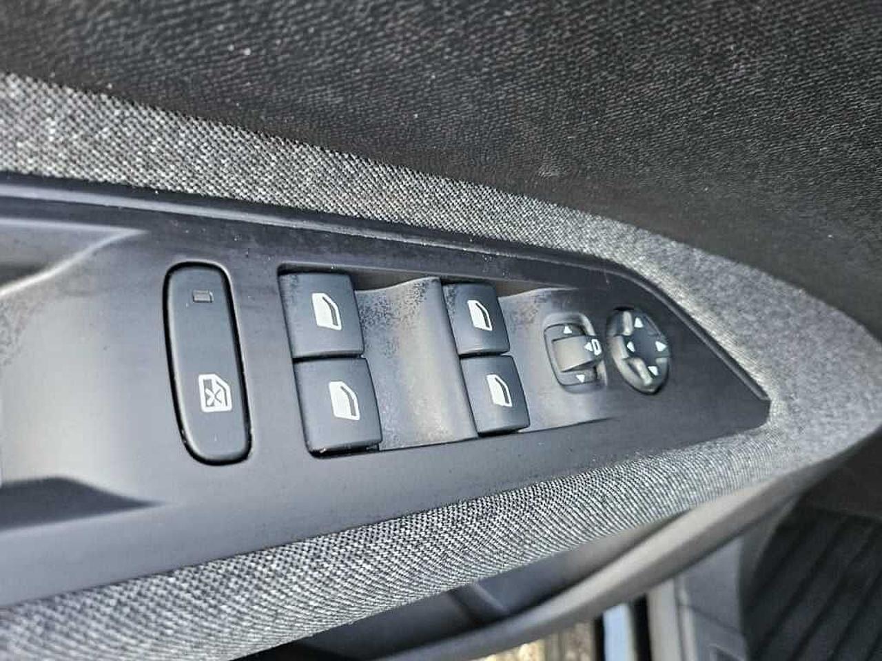 Peugeot Peugeot 5008 usata 9