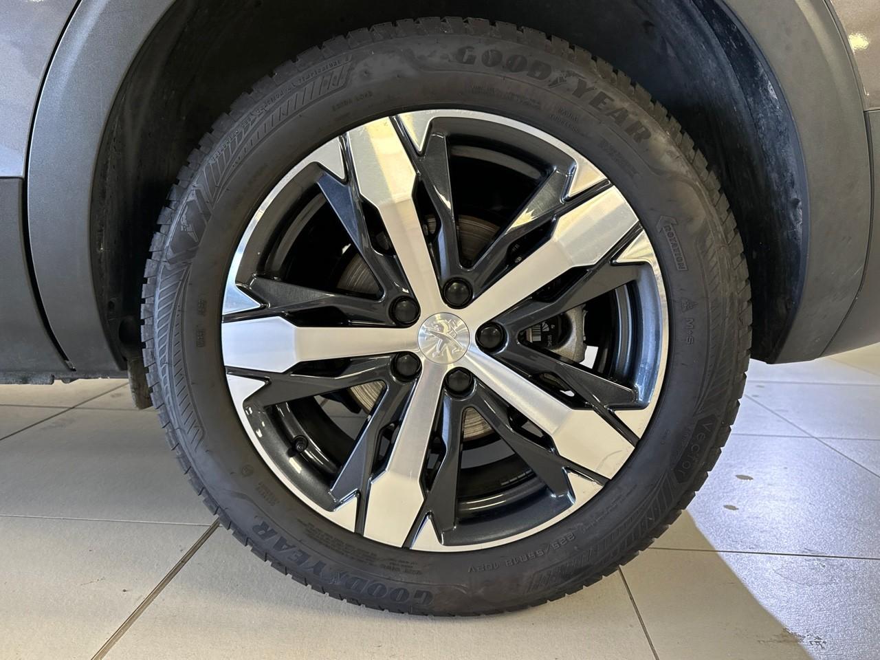 Peugeot Peugeot 5008 usata, con GPS