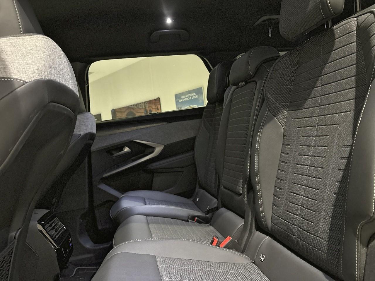 Peugeot Peugeot 5008 usata, con Climatizzatore