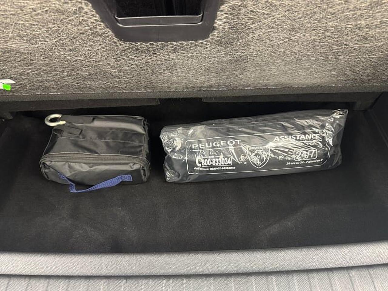 Peugeot Peugeot 5008 usata 10