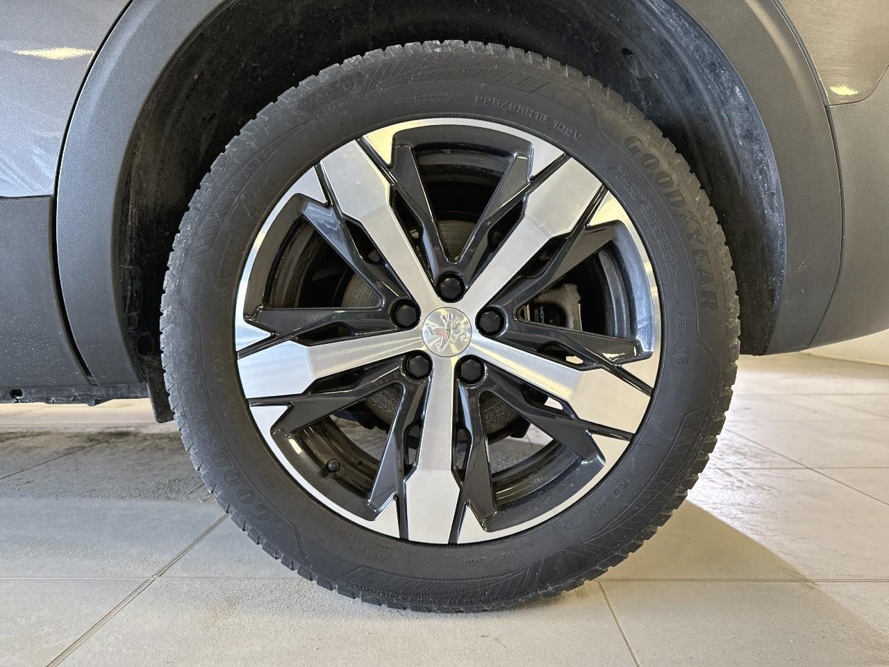 Peugeot Peugeot 5008 usata, con GPS