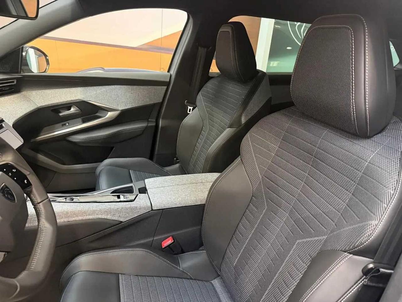 Peugeot Peugeot 5008 usata, con Isofix