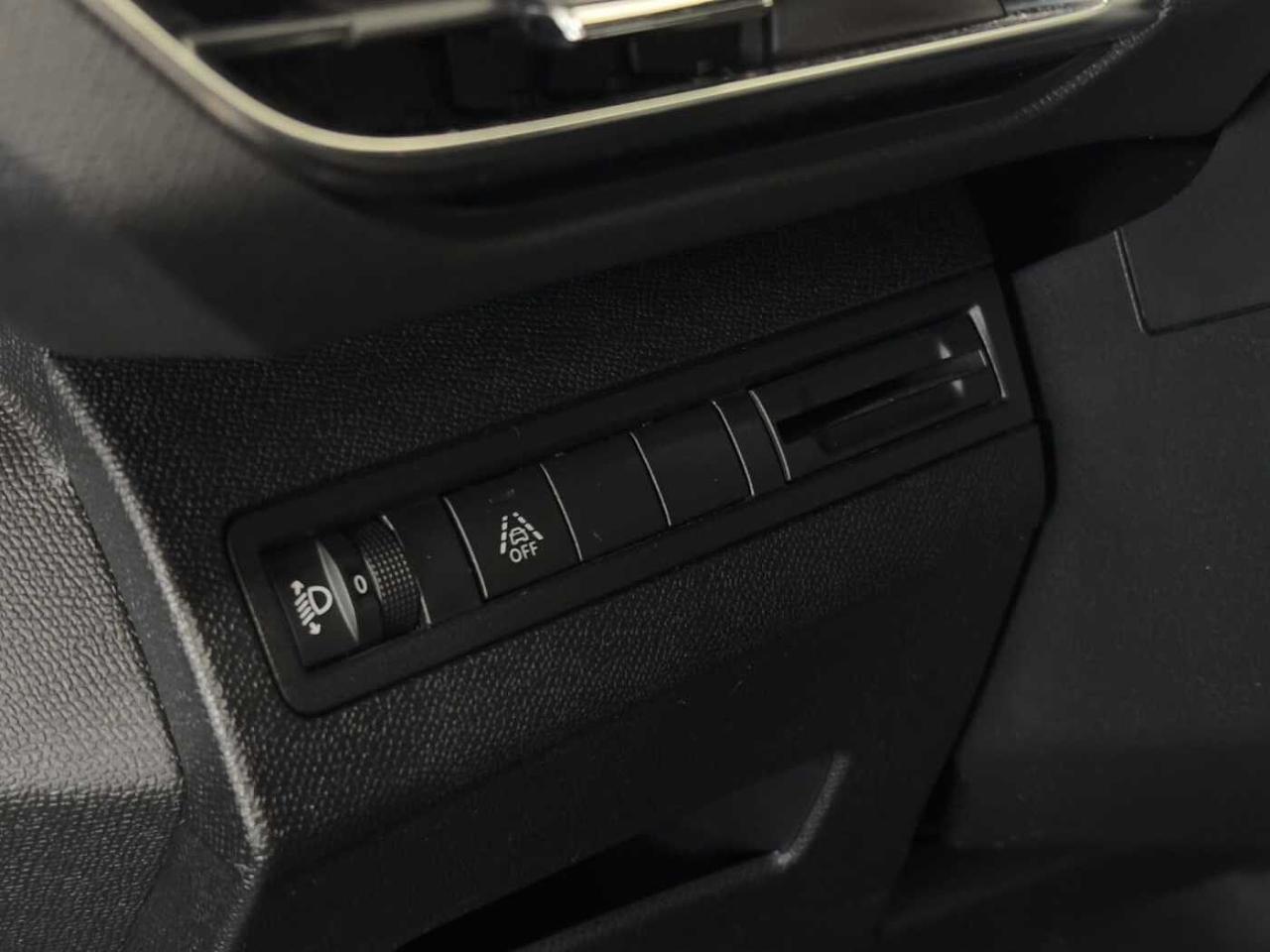 Peugeot Peugeot 5008 usata, con GPS