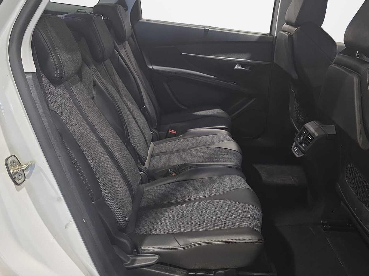 Peugeot Peugeot 5008 usata 9
