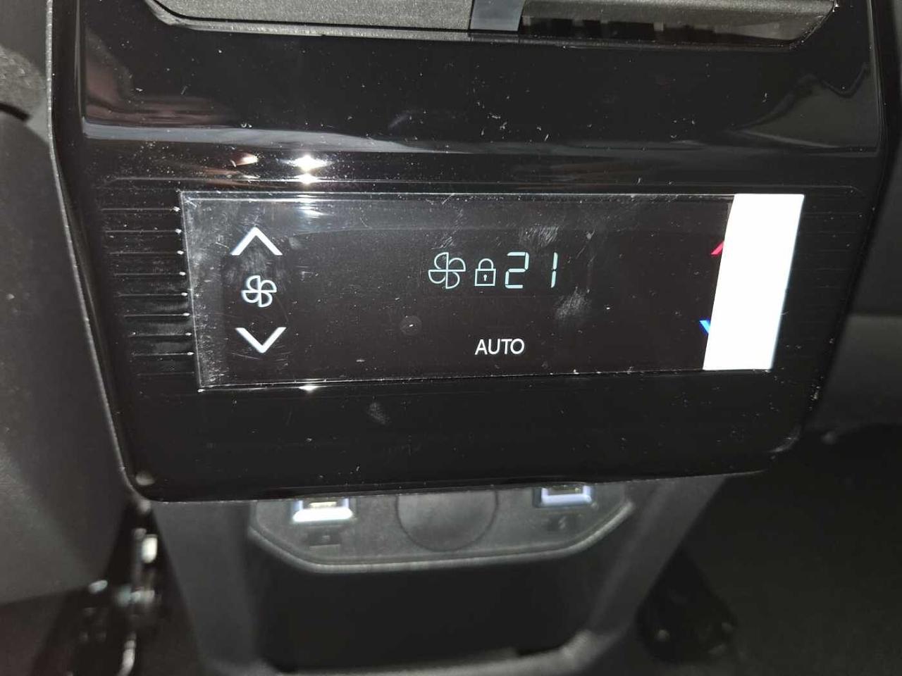 Peugeot Peugeot 5008 usata 9
