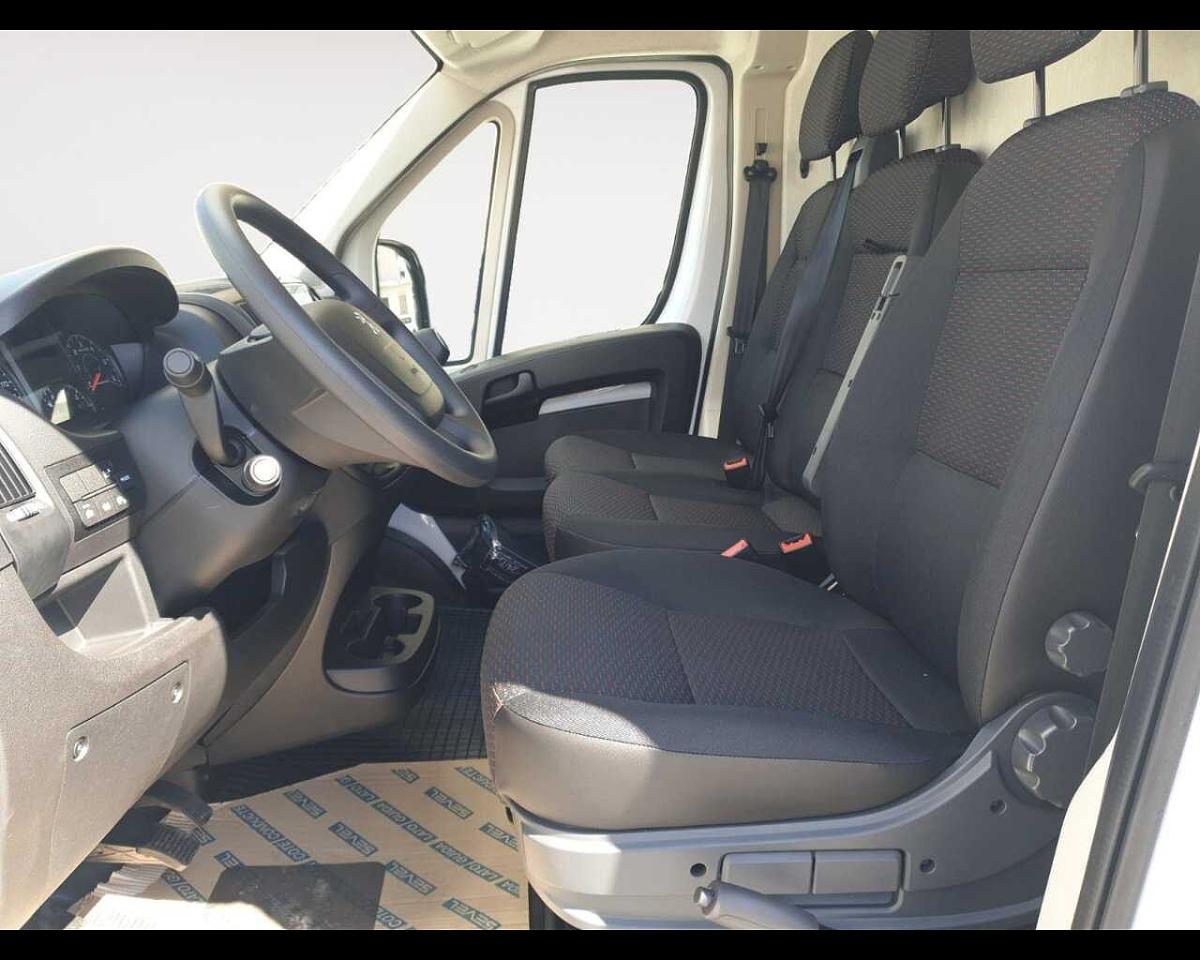 Peugeot Peugeot Boxer usata, con 4 porte