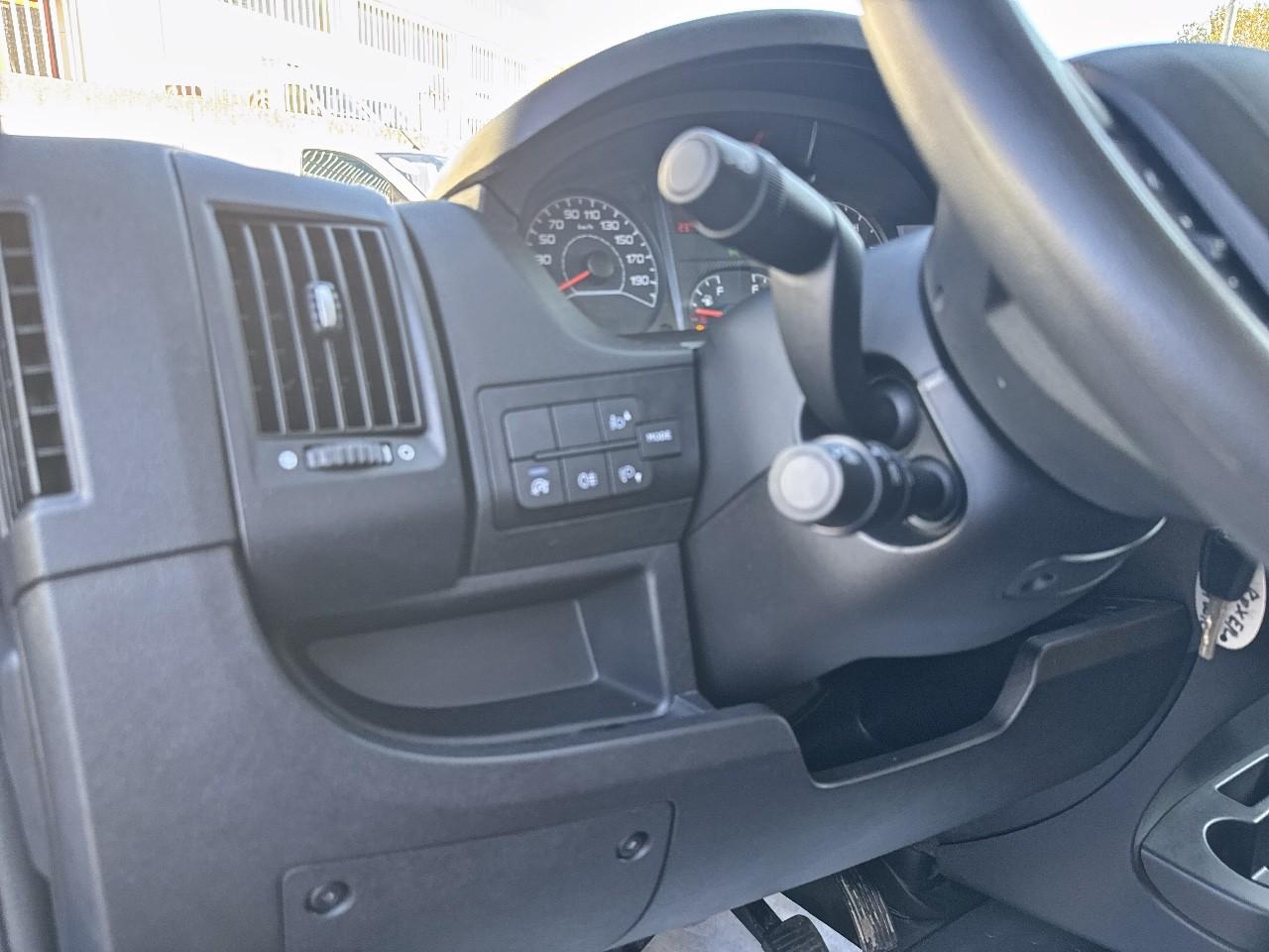 Peugeot Peugeot Boxer usata, con chiamata di emergenza