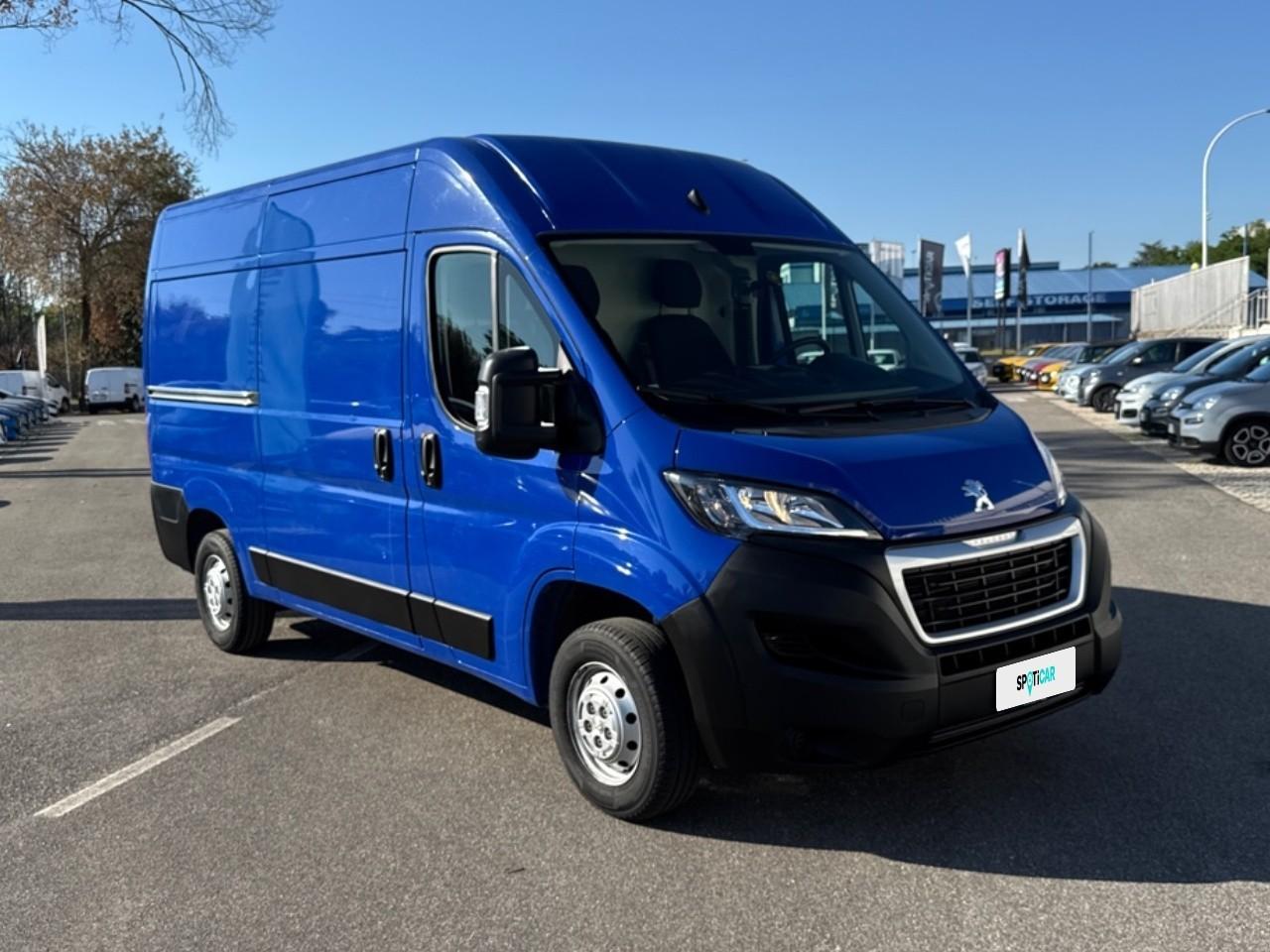Peugeot Peugeot Boxer usata, con cinture sicurezza ant. conducente con pretensionatori e reg. in altezza, cinture sicurezza ant. passeggero con pretensionatori e reg. in altezza, cinture sicurezza ant. centrale con pretensionatori