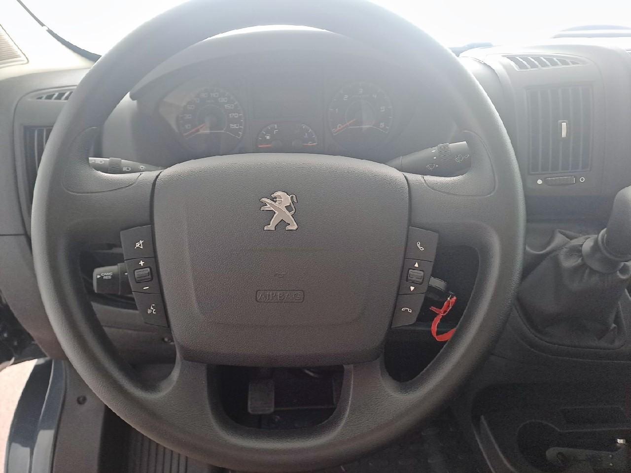 Peugeot Peugeot Boxer usata, con chiamata di emergenza