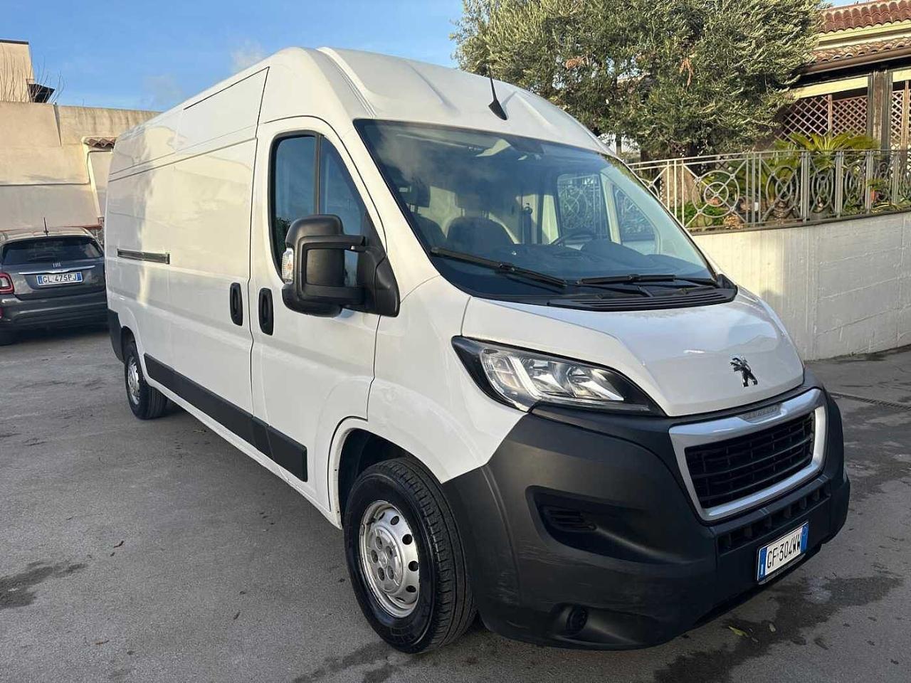 Peugeot Peugeot Boxer usata, con cerchi in lamiera da 15"
